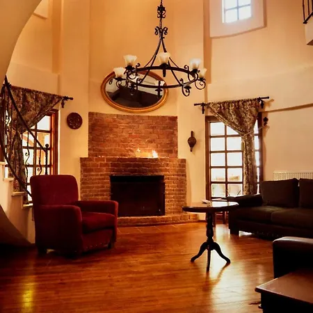 4 Br Amazing Villa *